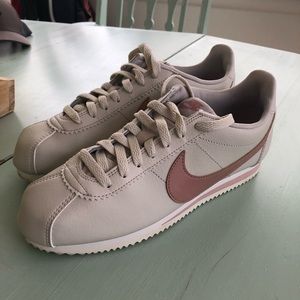 nike cortez blush pink